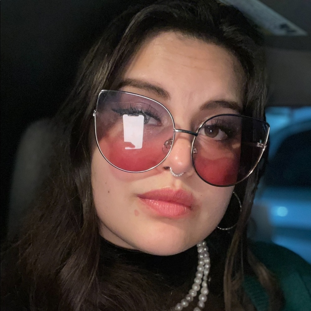 Meet your Posher, Jillian